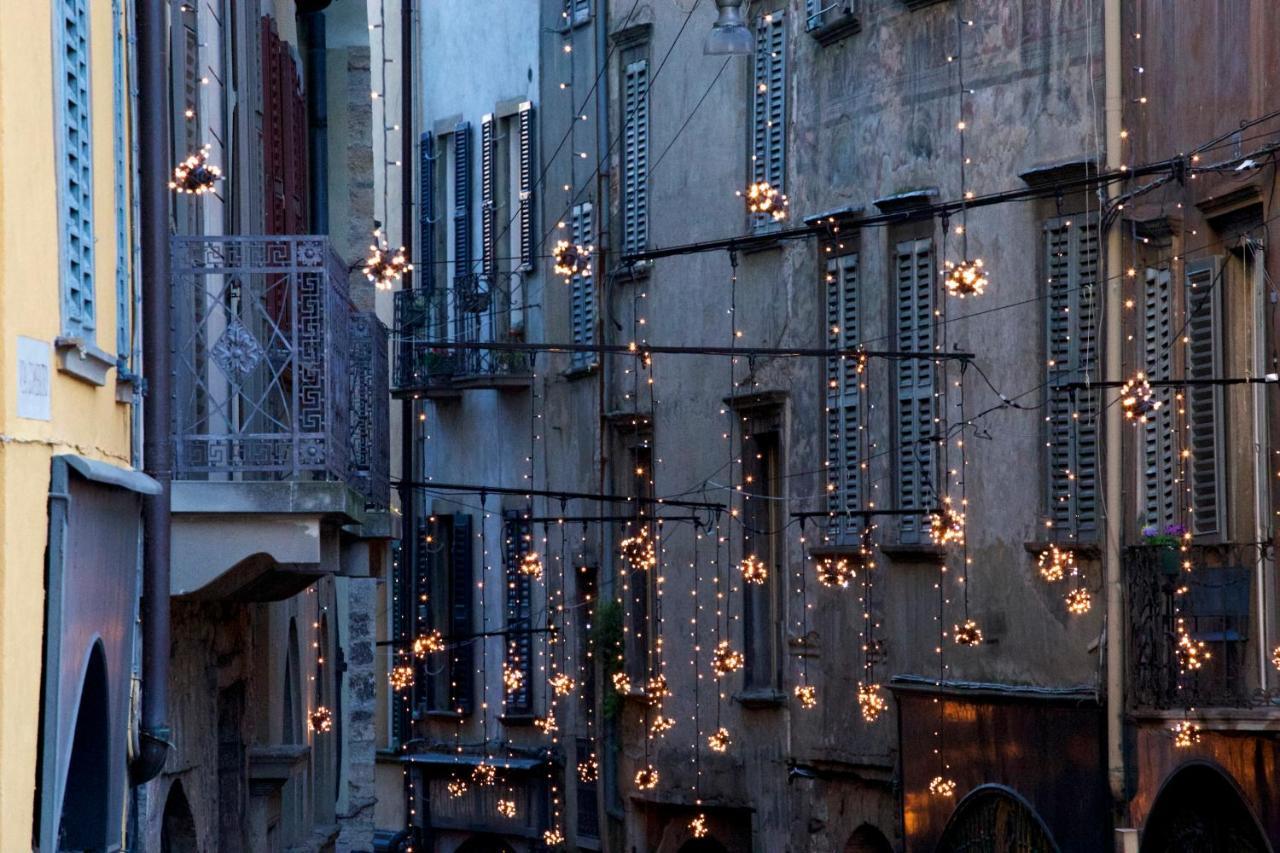 Casa Vacanze Piazza Vecchia แบร์กาโม ภายนอก รูปภาพ