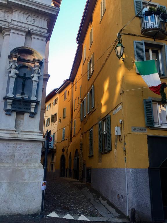 Casa Vacanze Piazza Vecchia แบร์กาโม ภายนอก รูปภาพ