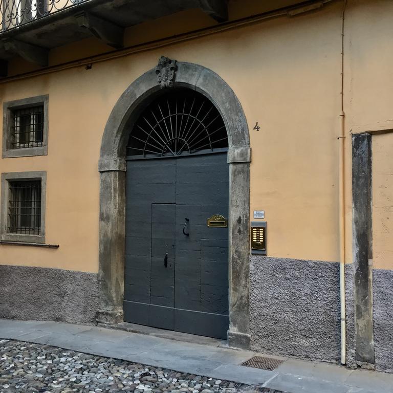 Casa Vacanze Piazza Vecchia แบร์กาโม ภายนอก รูปภาพ